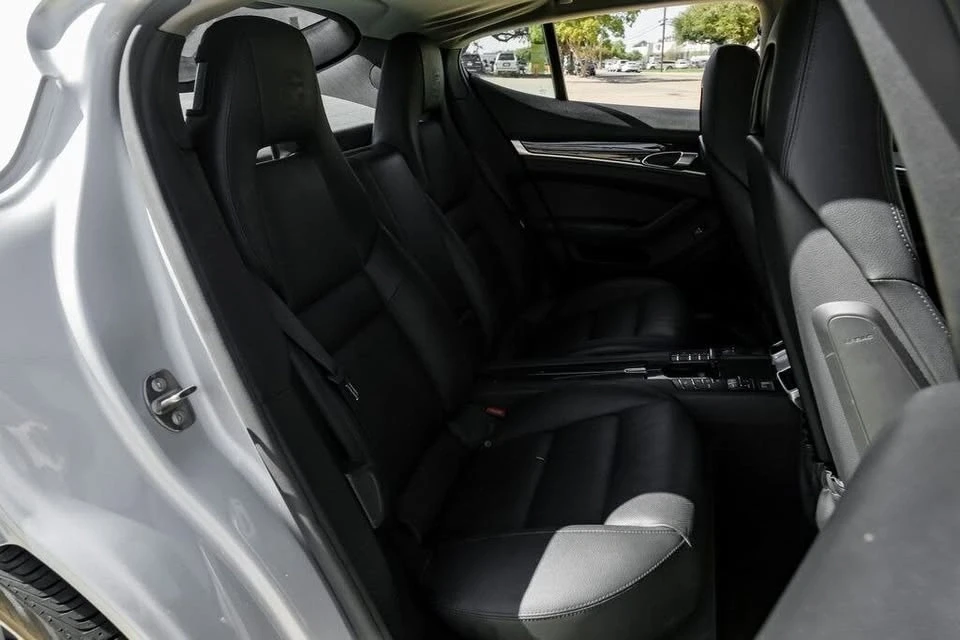 2016 Porsche 970 Panamera - Image 7 of 10