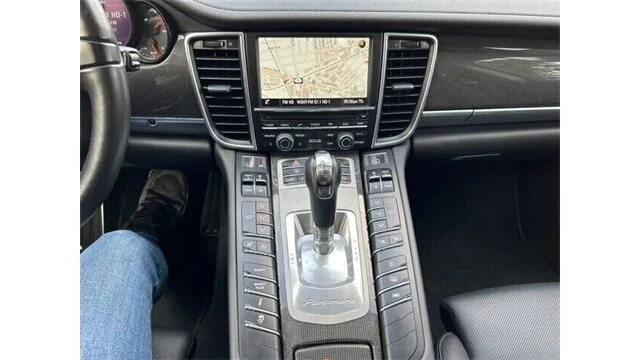 2016 Porsche 970 Panamera - Image 17 of 20