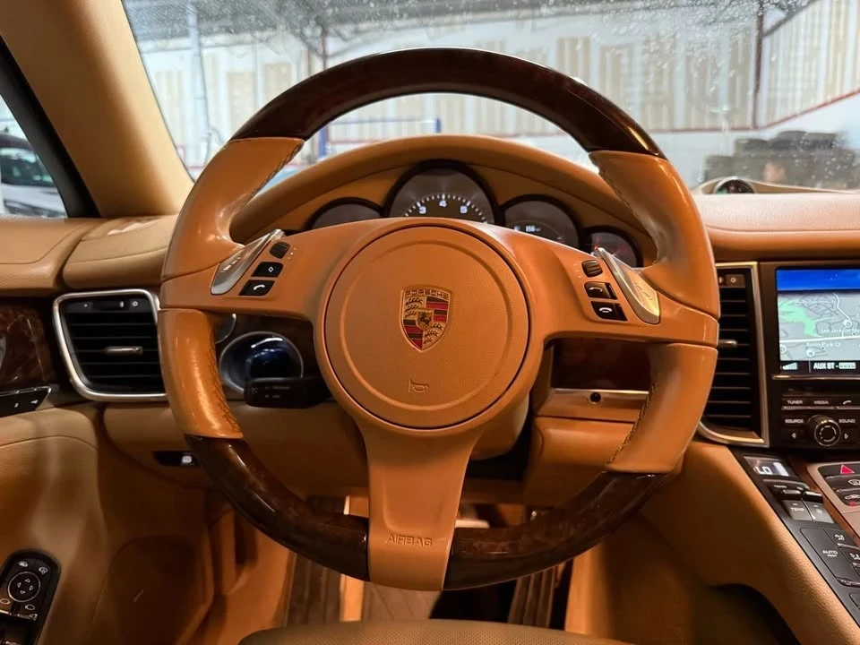 2016 Porsche 970 Panamera - Image 19 of 20