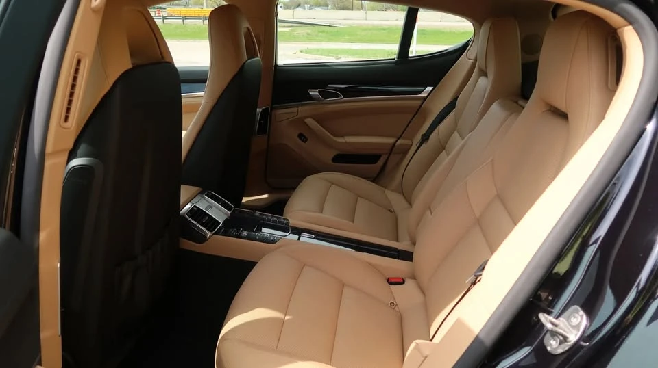 2016 Porsche 970 Panamera - Image 19 of 20