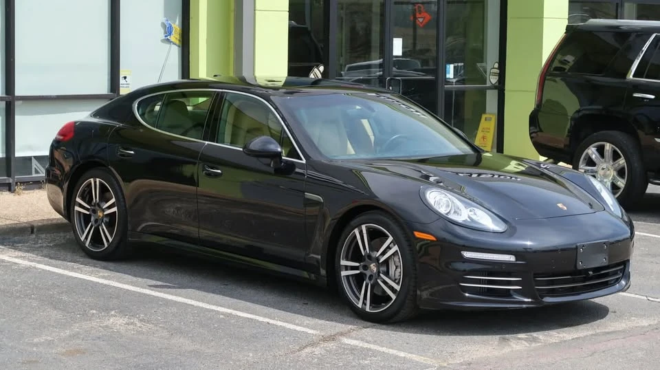 2016 Porsche 970 Panamera - Image 2 of 20