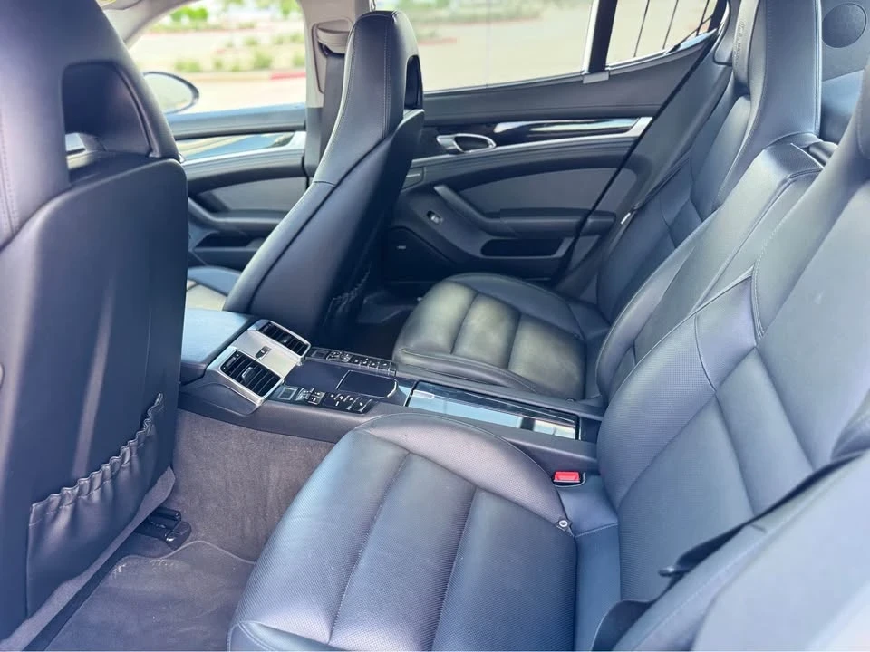 2016 Porsche 970 Panamera - Image 8 of 10