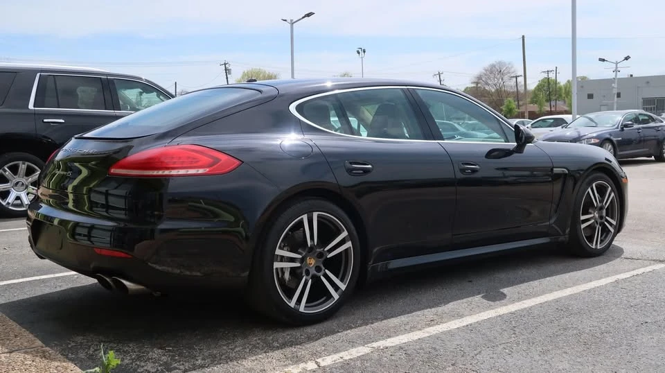 2016 Porsche 970 Panamera - Image 13 of 20