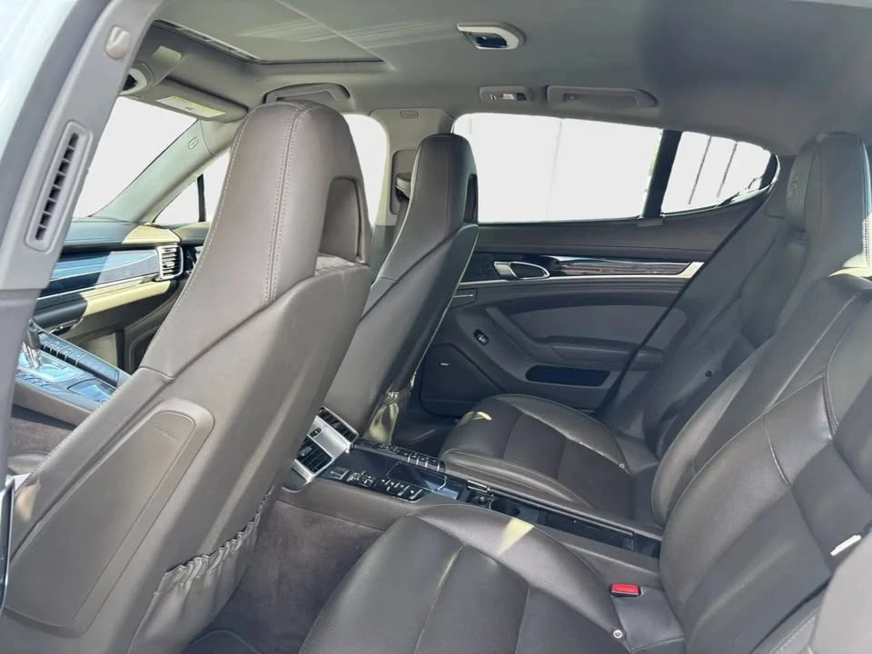 2016 Porsche 970 Panamera - Image 10 of 11