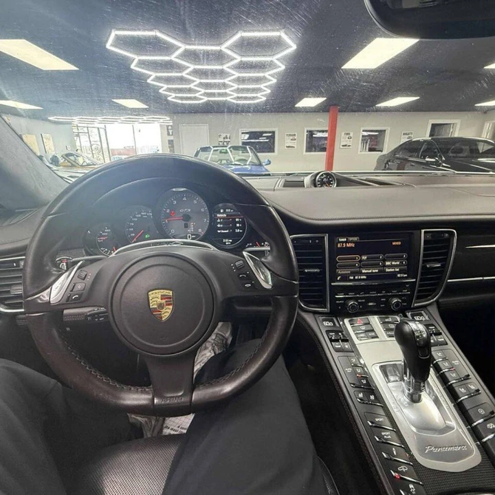 2016 Porsche 970 Panamera - Image 9 of 17