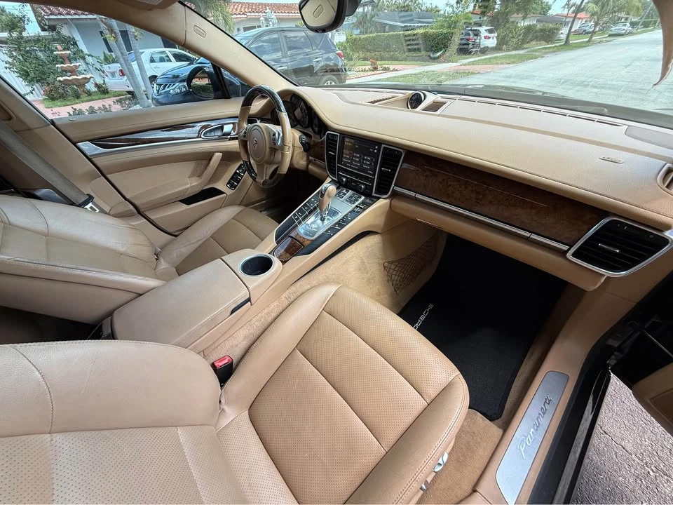 2016 Porsche 970 Panamera - Image 9 of 10