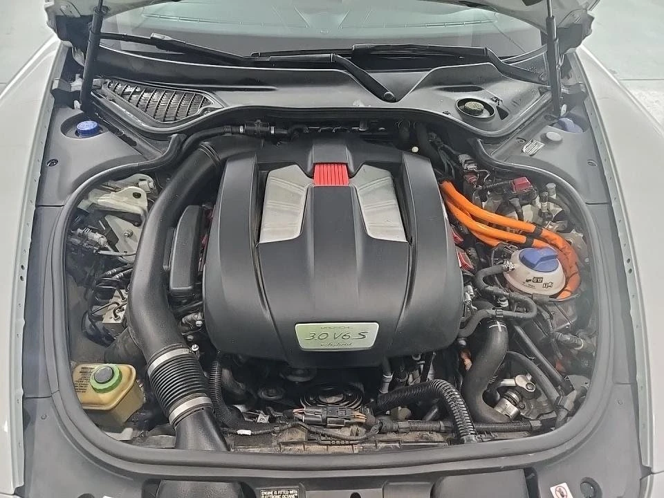 2016 Porsche 970 Panamera - Image 12 of 16