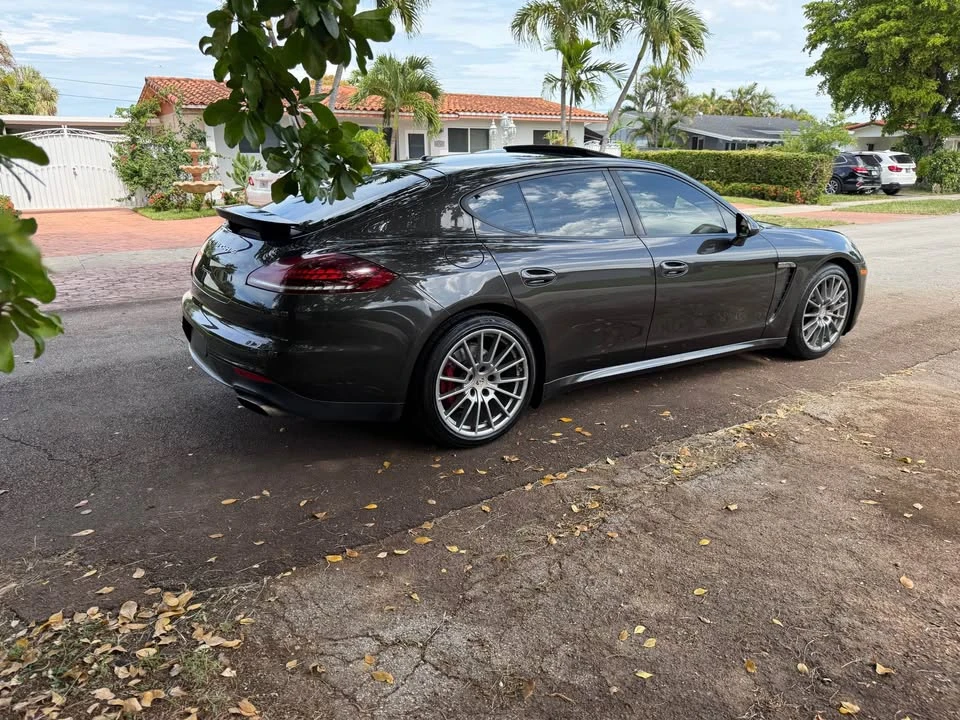 2016 Porsche 970 Panamera - Image 4 of 10