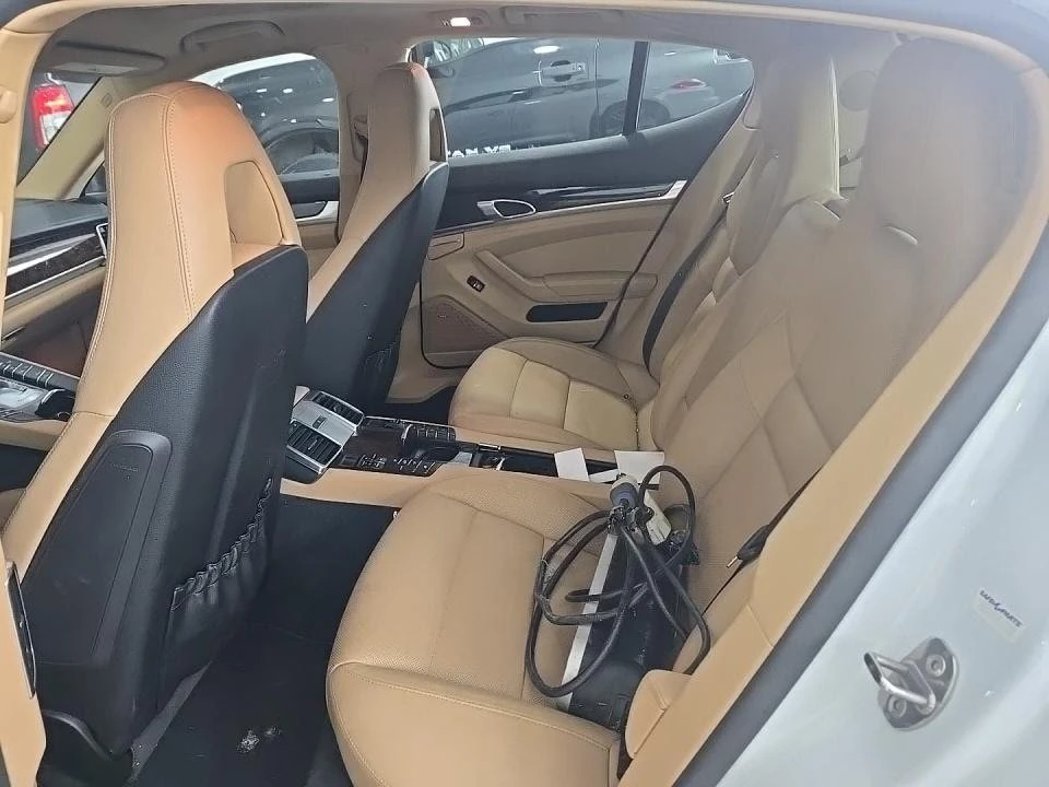 2016 Porsche 970 Panamera - Image 11 of 16