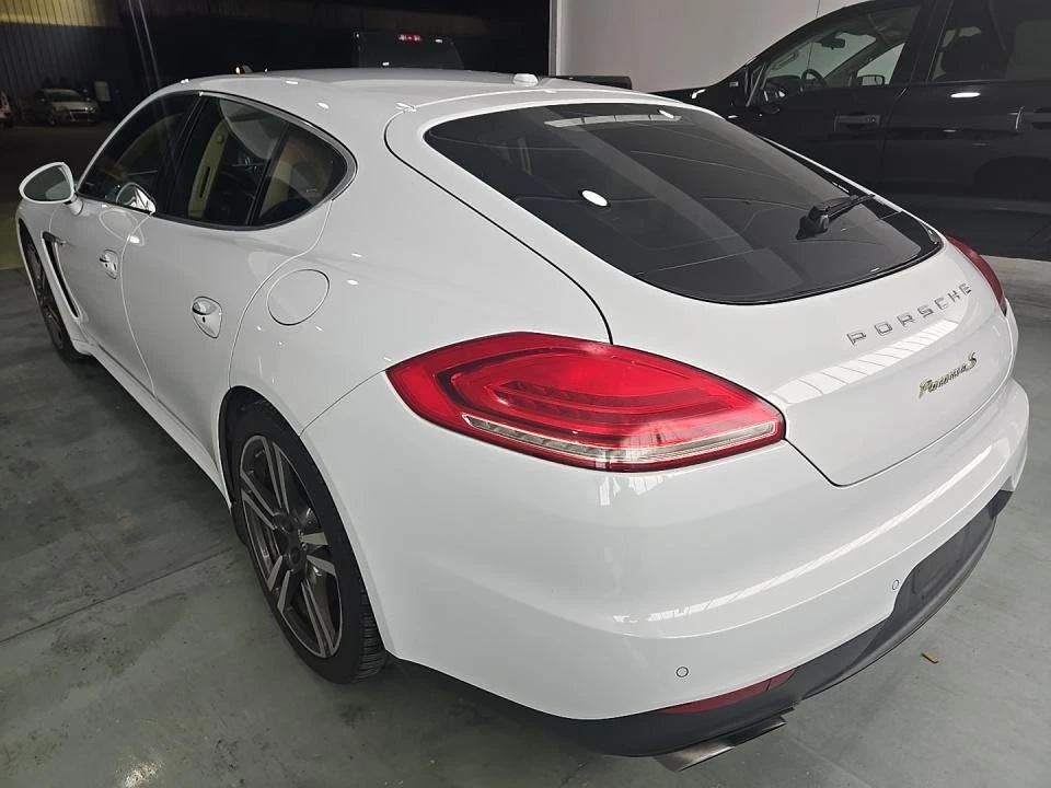 2016 Porsche 970 Panamera - Image 6 of 16