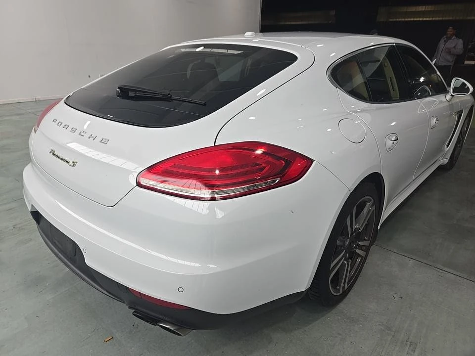 2016 Porsche 970 Panamera - Image 8 of 16