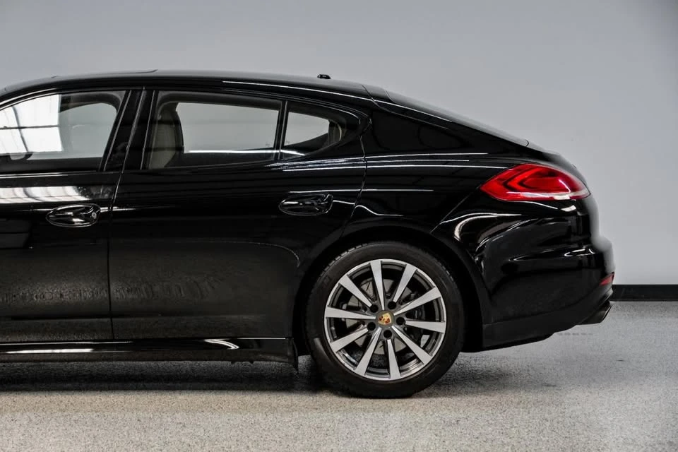 2016 Porsche 970 Panamera - Image 13 of 19