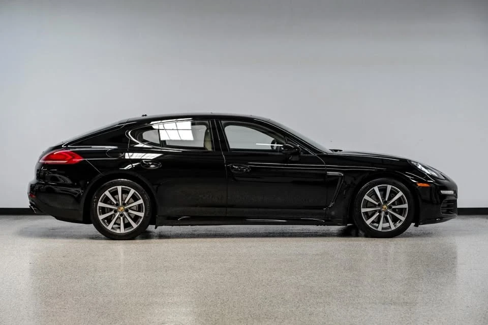 2016 Porsche 970 Panamera - Image 7 of 19