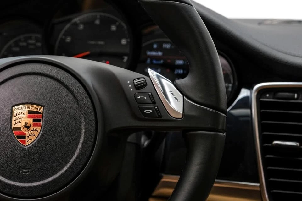 2016 Porsche 970 Panamera - Image 19 of 19