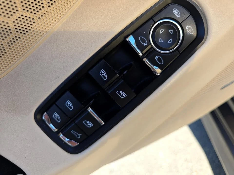 2016 Porsche 970 Panamera - Image 13 of 20