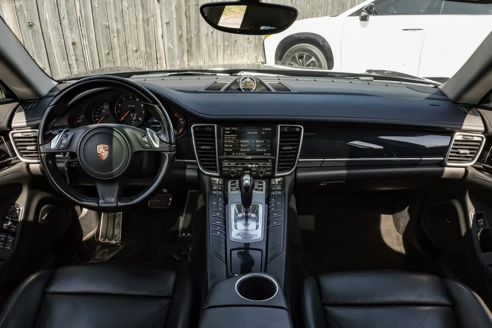 2016 Porsche 970 Panamera - Image 15 of 19