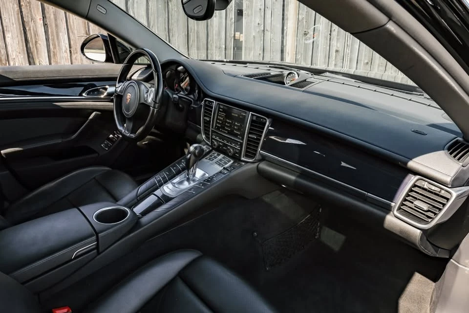 2016 Porsche 970 Panamera - Image 14 of 19