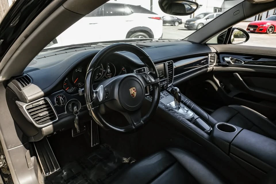 2016 Porsche 970 Panamera - Image 2 of 19