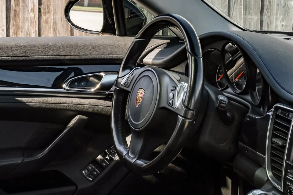 2016 Porsche 970 Panamera - Image 16 of 19