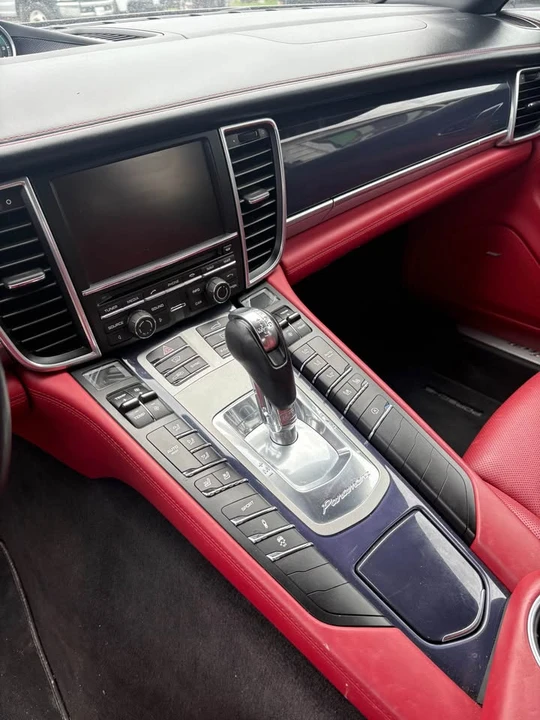 2016 Porsche 970 Panamera - Image 8 of 10