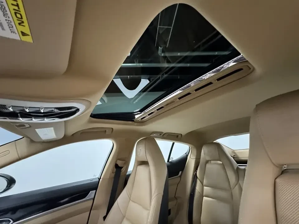 2016 Porsche 970 Panamera - Image 2 of 20