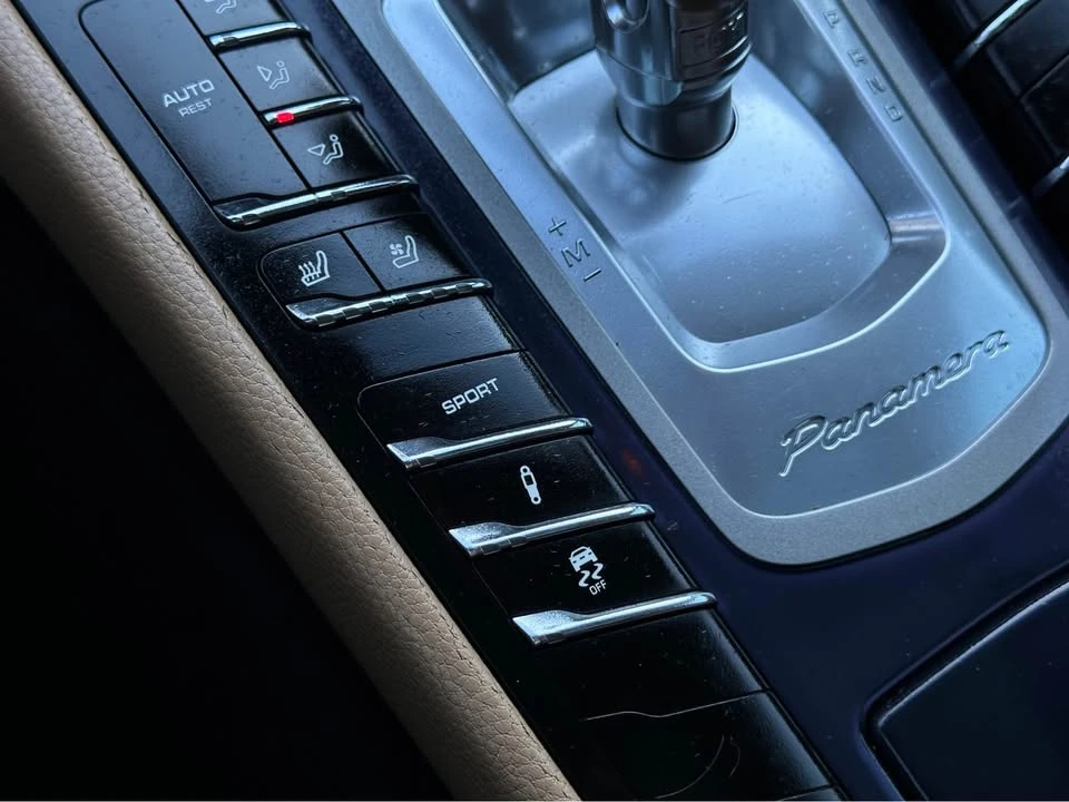 2016 Porsche 970 Panamera - Image 15 of 17