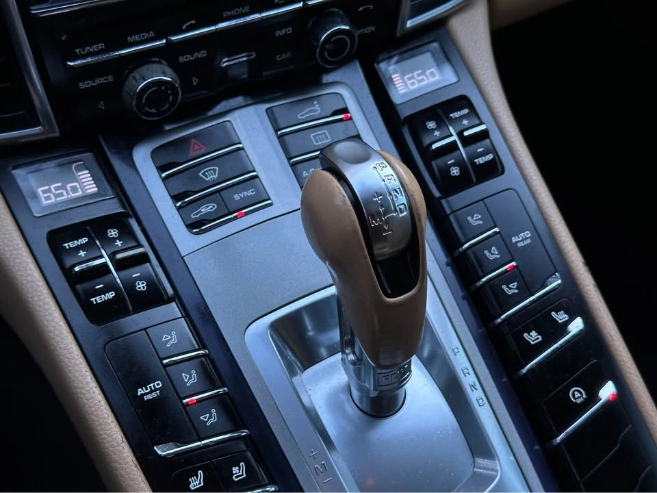 2016 Porsche 970 Panamera - Image 14 of 17