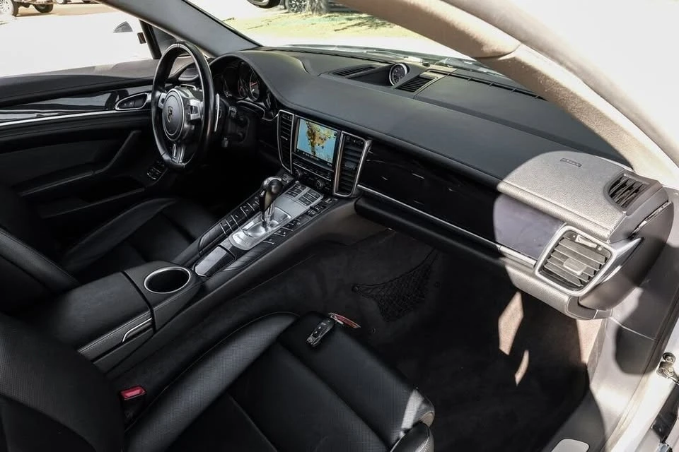 2016 Porsche 970 Panamera - Image 10 of 16