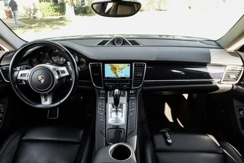 2016 Porsche 970 Panamera - Image 8 of 16