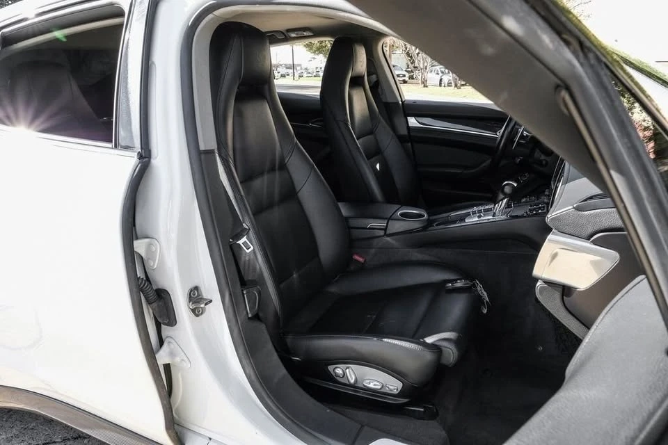 2016 Porsche 970 Panamera - Image 12 of 16