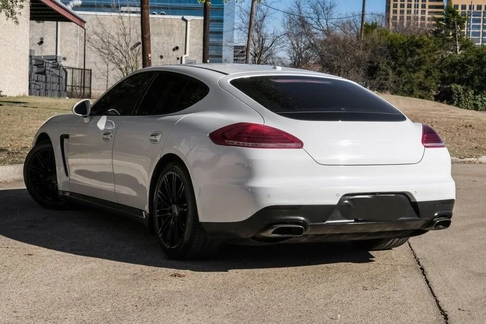 2016 Porsche 970 Panamera - Image 4 of 16