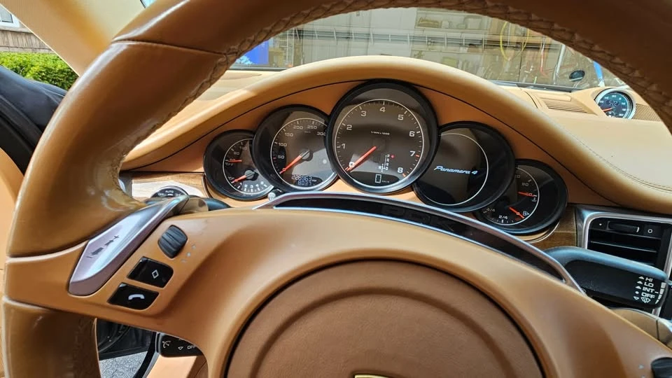2016 Porsche 970 Panamera - Image 9 of 13
