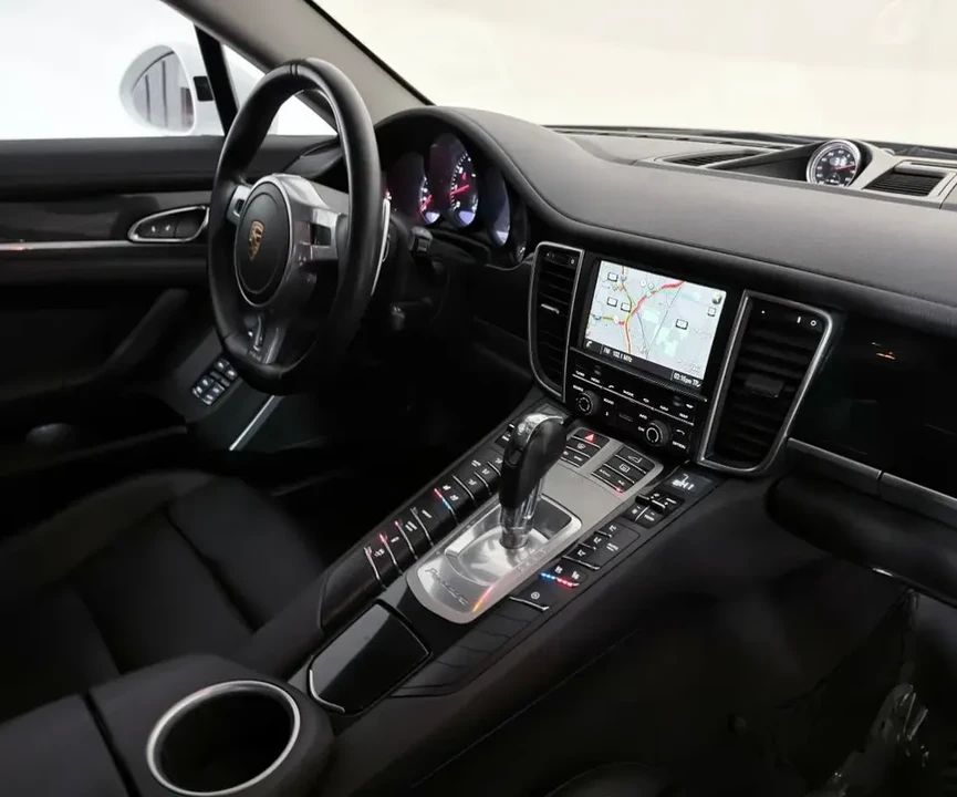2016 Porsche 970 Panamera - Image 11 of 20