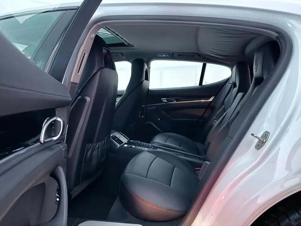2016 Porsche 970 Panamera - Image 8 of 20
