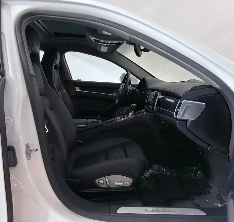 2016 Porsche 970 Panamera - Image 10 of 20