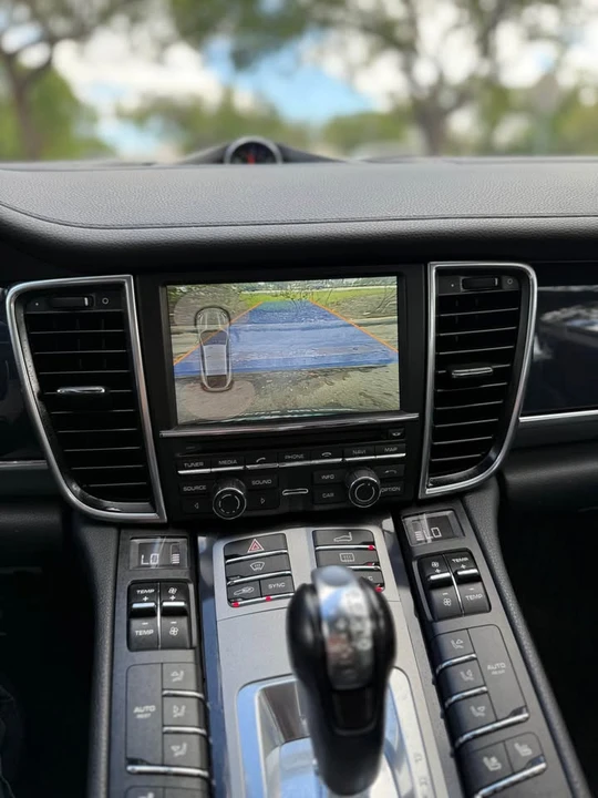 2016 Porsche 970 Panamera - Image 17 of 18