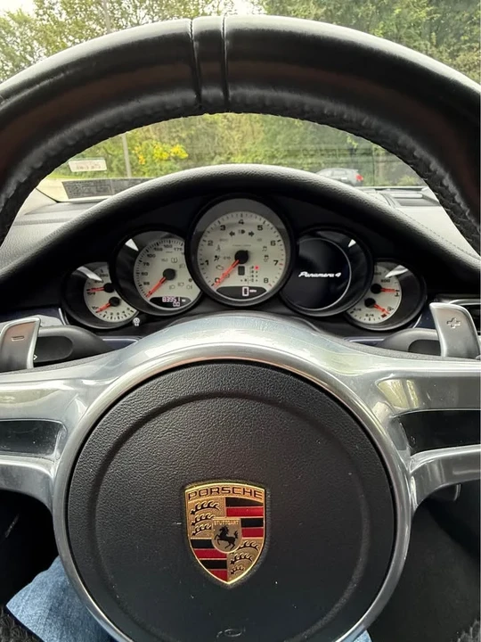 2016 Porsche 970 Panamera - Image 16 of 18