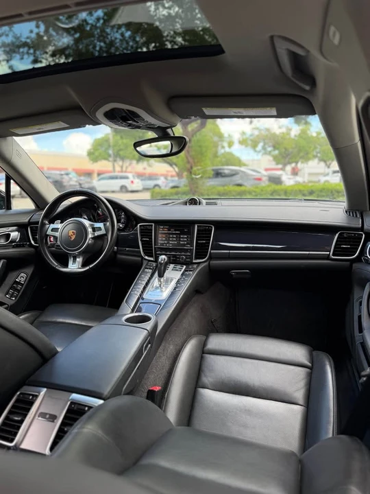 2016 Porsche 970 Panamera - Image 14 of 18