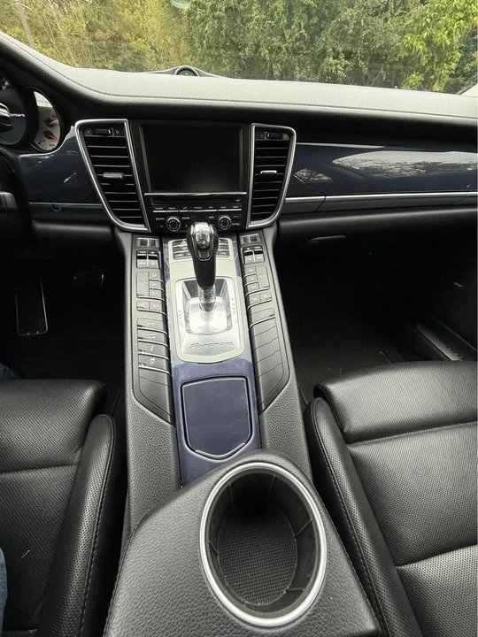 2016 Porsche 970 Panamera - Image 15 of 18