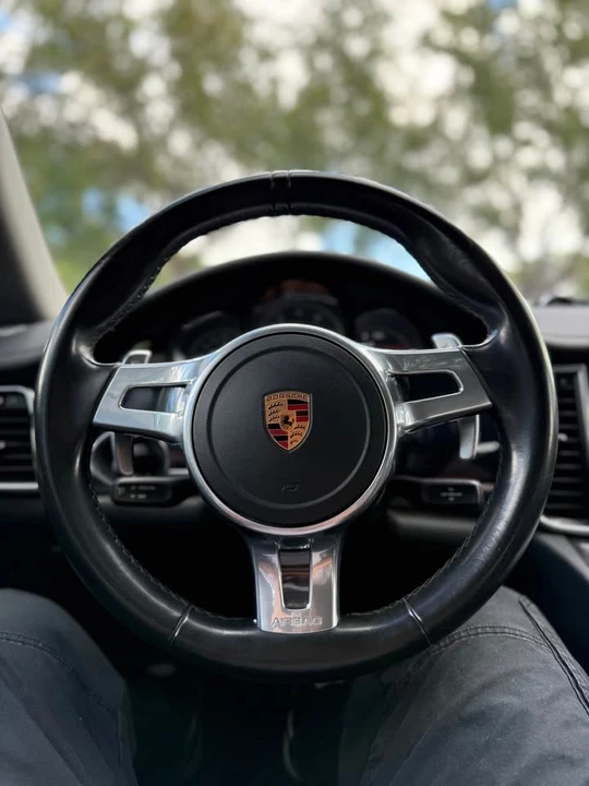 2016 Porsche 970 Panamera - Image 18 of 18