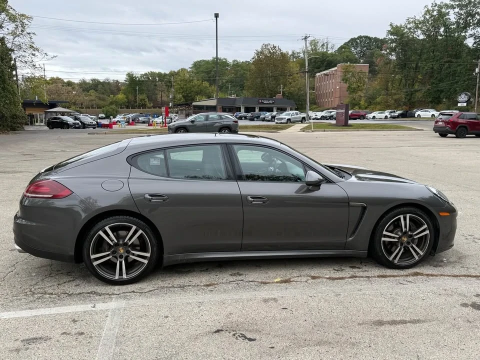 2016 Porsche 970 Panamera - Image 9 of 18