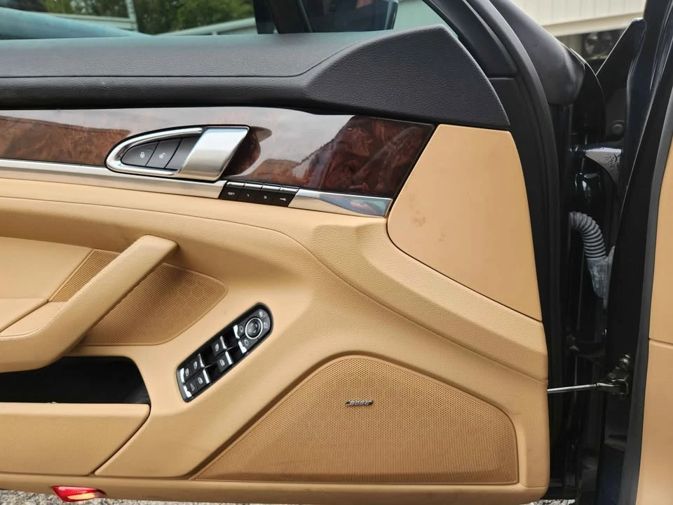 2016 Porsche 970 Panamera - Image 8 of 10