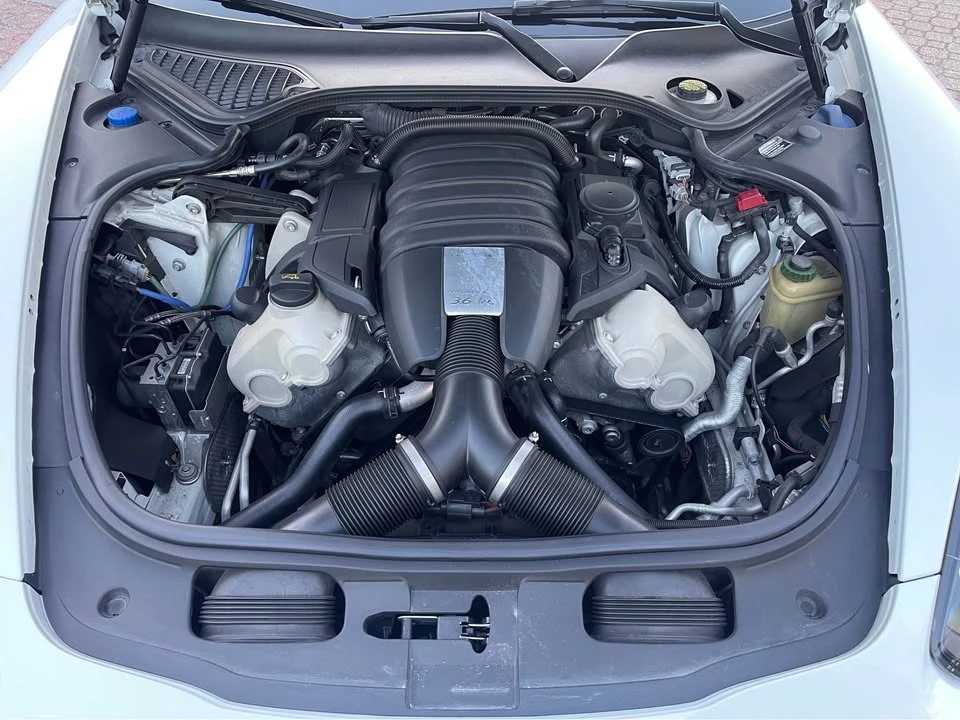 2016 Porsche 970 Panamera - Image 14 of 19