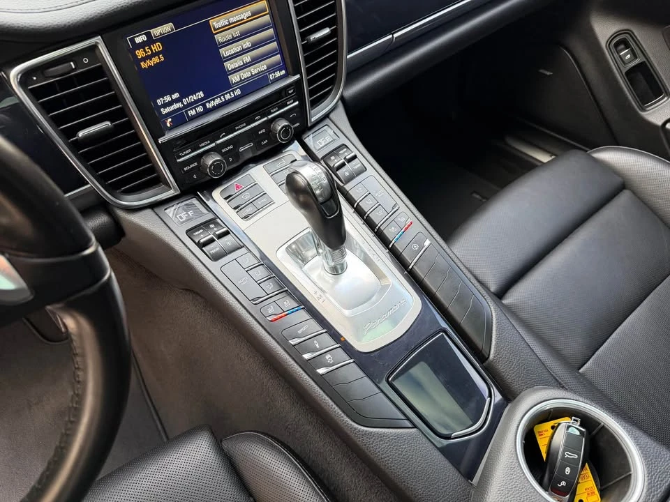 2016 Porsche 970 Panamera - Image 6 of 8