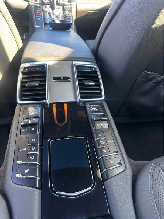 2016 Porsche 970 Panamera - Image 14 of 18