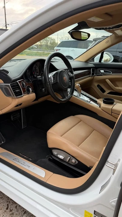 2016 Porsche 970 Panamera - Image 9 of 16