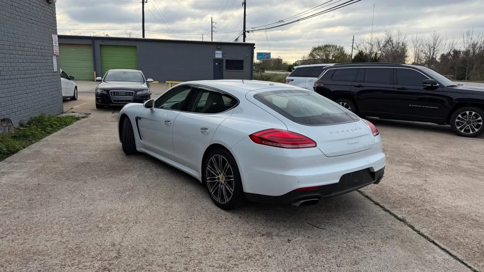 2016 Porsche 970 Panamera - Image 5 of 16