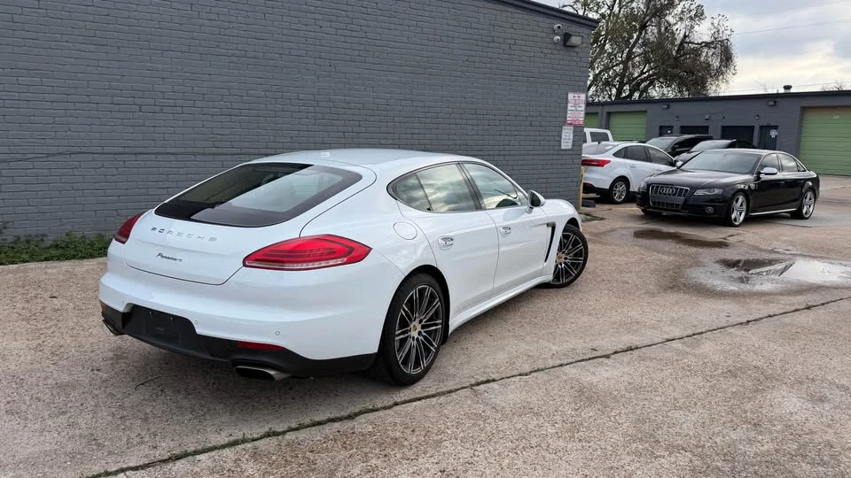 2016 Porsche 970 Panamera - Image 3 of 16