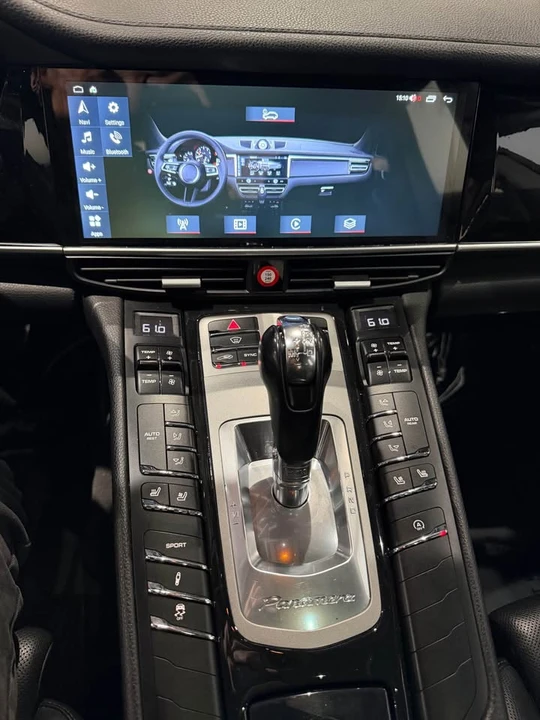 2016 Porsche 970 Panamera - Image 19 of 20