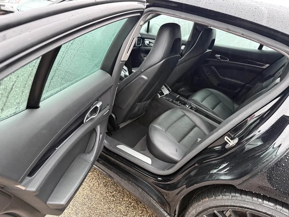 2016 Porsche 970 Panamera - Image 9 of 11
